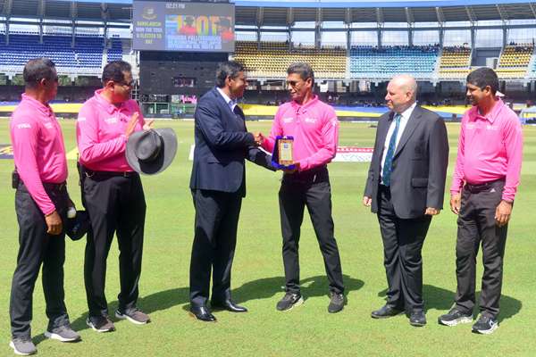 SLC felicitates Ruchira Palliyaguruge for officiating in 100 ODIs